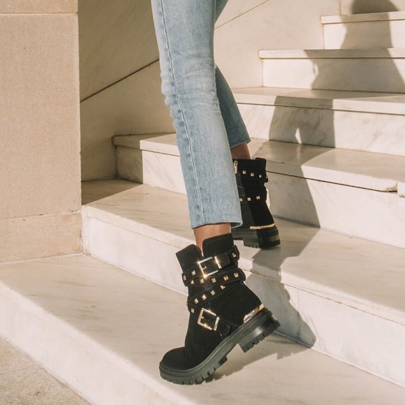 Vince Camuto Baretta Black Suede Studded Moto Boots Size 5.5 Exc Condition - Picture 1 of 9